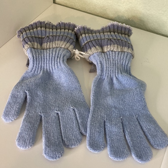 UPCYCLED Gloves - Picture 2 of 3